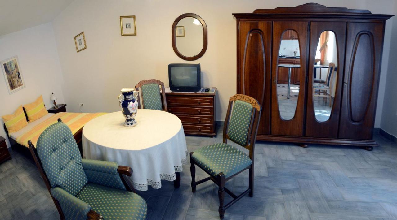 Samson Apartment Hajdúszoboszló Δωμάτιο φωτογραφία